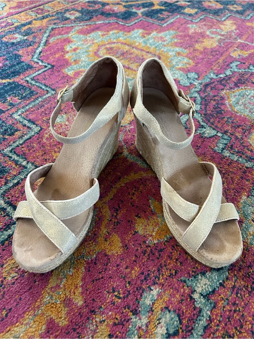 Toms women’s taupe